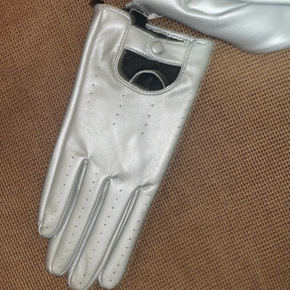 Silver Urban Outfitters Faux Leather Moto Glove Sleek gloves - Picture 5 of 9